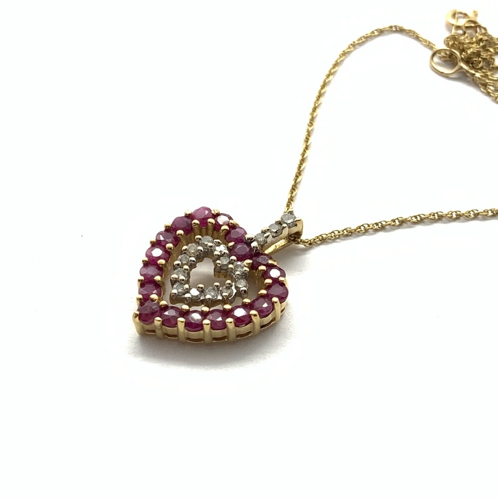 14k Yellow Gold Ruby & Diamond Cutout ♥️ Necklace - Picture 6 of 8